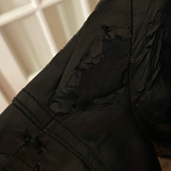 Guess Faux Leather Jacket with faux fur lined - Picture 3 of 3